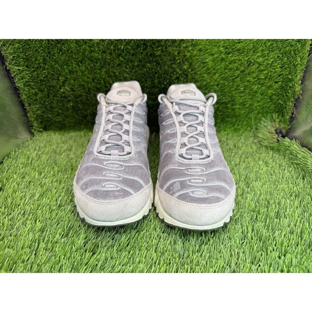 Nike Air Max Plus Lx AH6788-001 Athletic Sneaker Women's 8 Gray Suede Gym Sports
